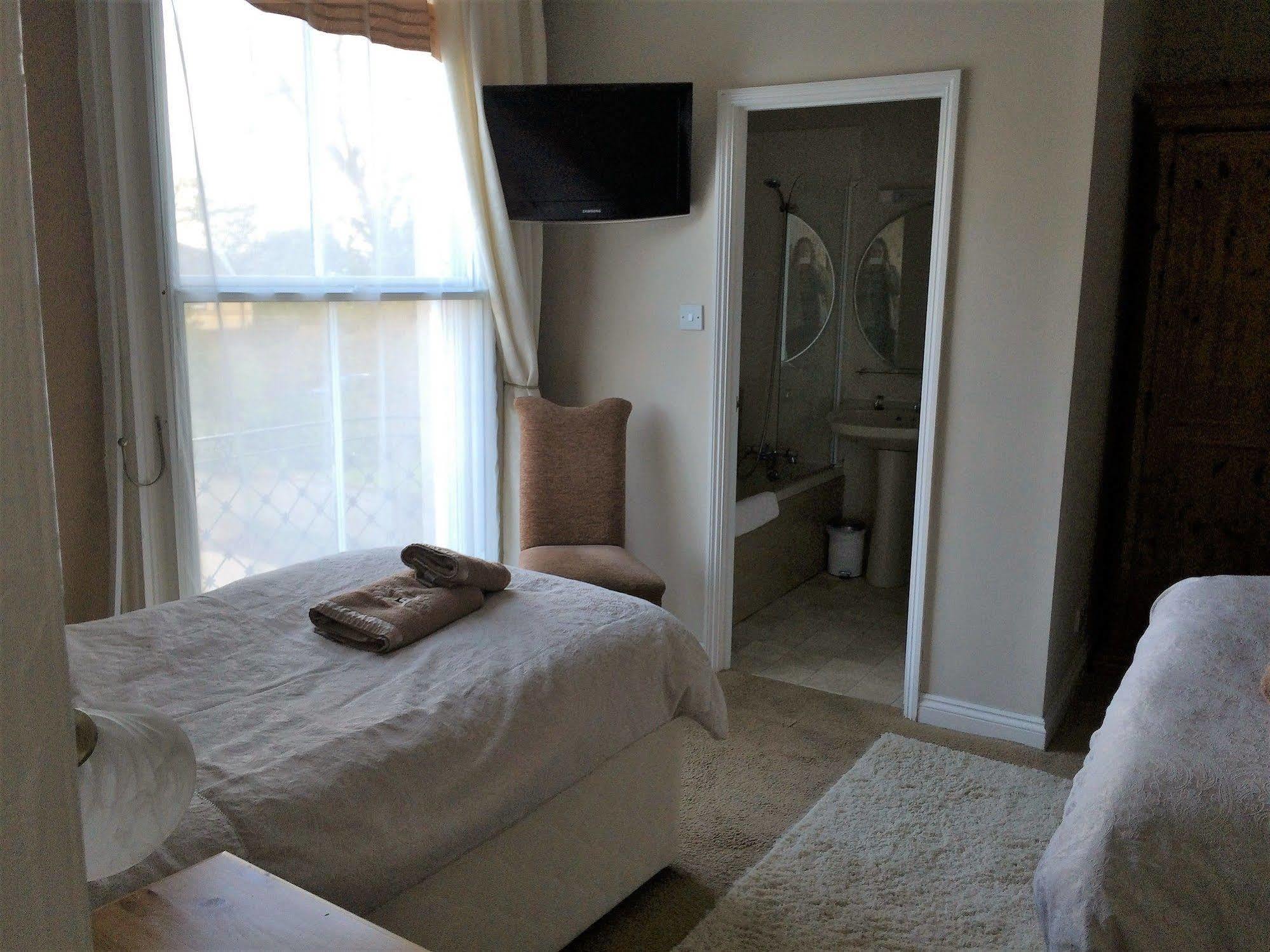 Hilbury Court Hotel โทรว์บริดจ์ ภายนอก รูปภาพ