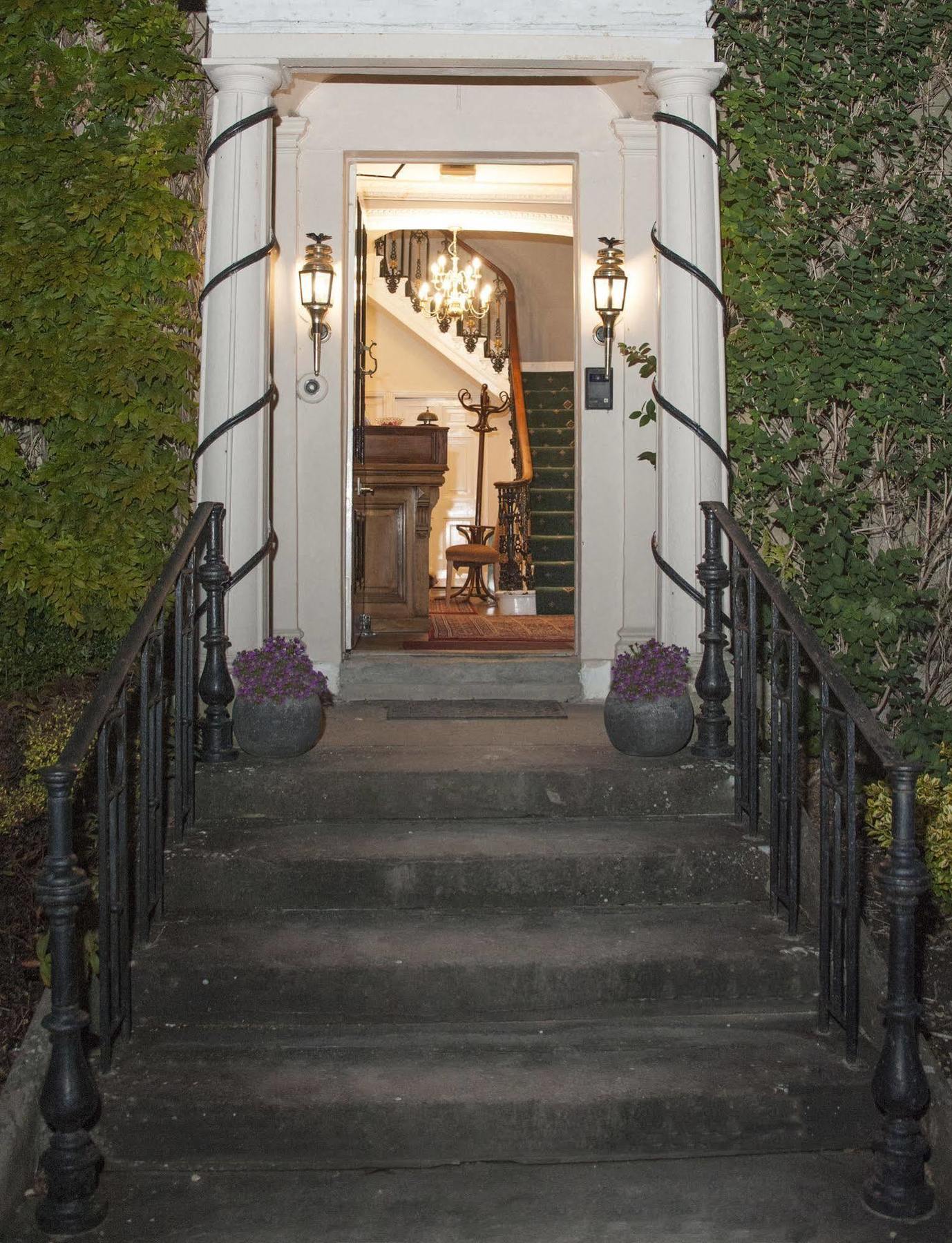 Hilbury Court Hotel โทรว์บริดจ์ ภายนอก รูปภาพ