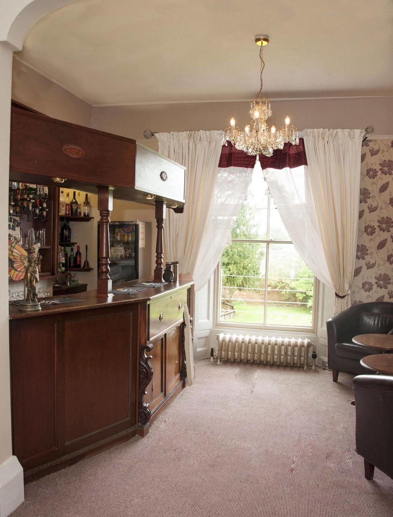 Hilbury Court Hotel โทรว์บริดจ์ ภายนอก รูปภาพ